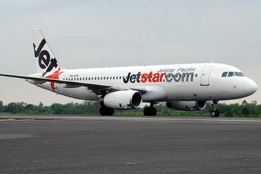 Jetstar Pacific dành tặng vé máy bay cho thủ khoa đại học
