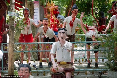 Rợn tóc gáy khi bước chân vào khu vườn địa ngục