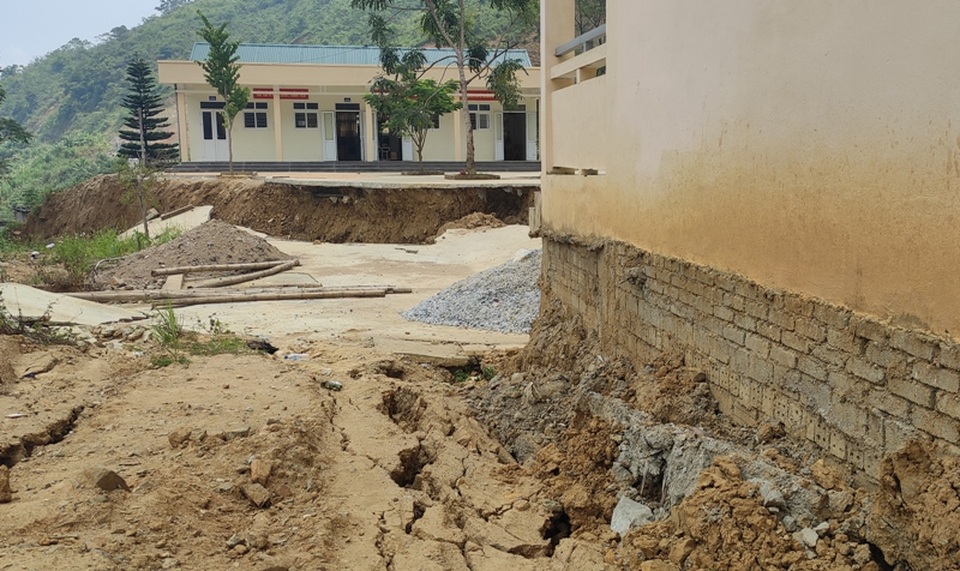Thanh Hóa: Trường học đóng cửa, học sinh phải đi học nhờ - 3 Thanh Hóa: Trường học đóng cửa, học sinh phải đi học nhờ - 3