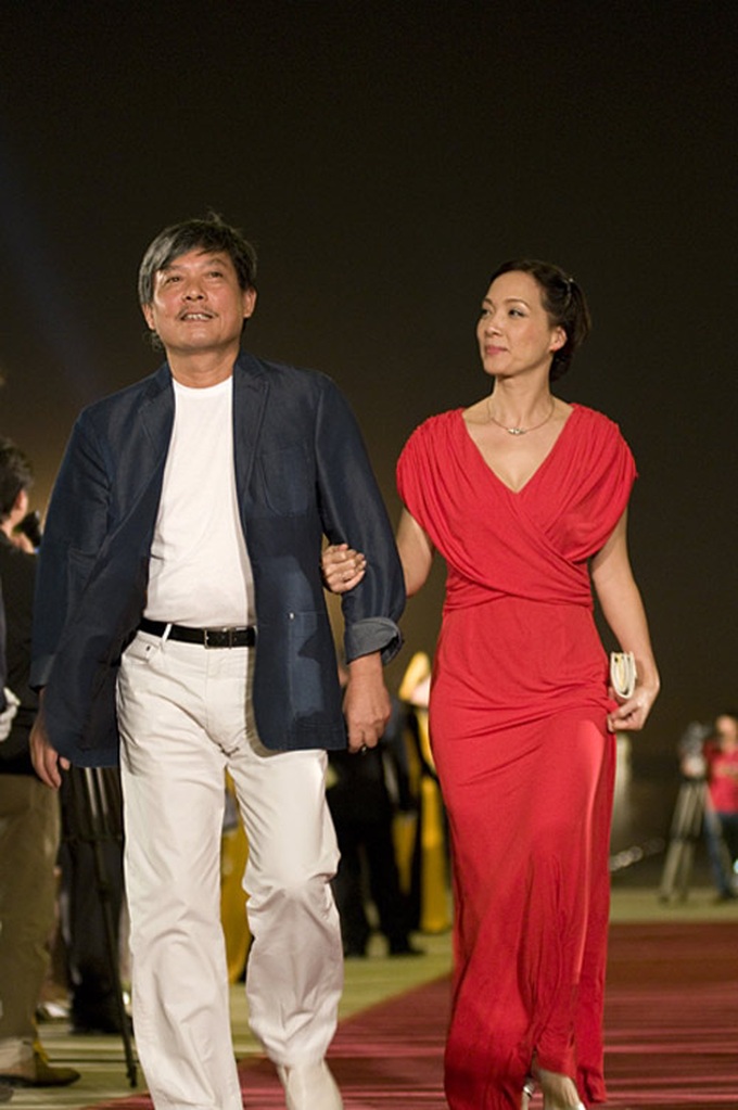 Vợ chồng nghệ sĩ Lê Khanh.