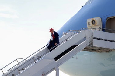 Cơ chế có thể giúp ông Trump nhận máy bay 400 triệu USD từ Qatar