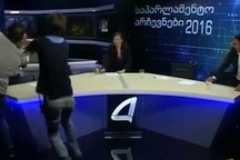 Ứng viên quốc hội Georgia "choảng" nhau trên sóng truyền hình trực tiếp