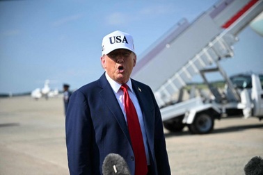 Mỹ bắt đầu gửi thư thông báo thuế cho từng nước