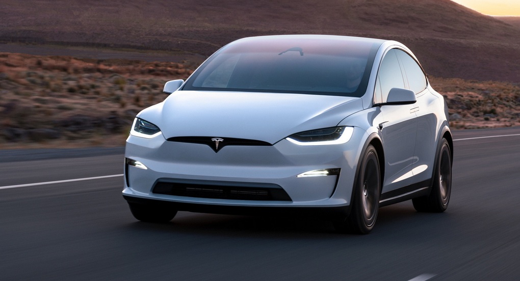 Điêu đứng vì không khởi động được xe điện Tesla đỗ trong hầm mất sóng - 1 Điêu đứng vì không khởi động được xe điện Tesla đỗ trong hầm mất sóng - 1