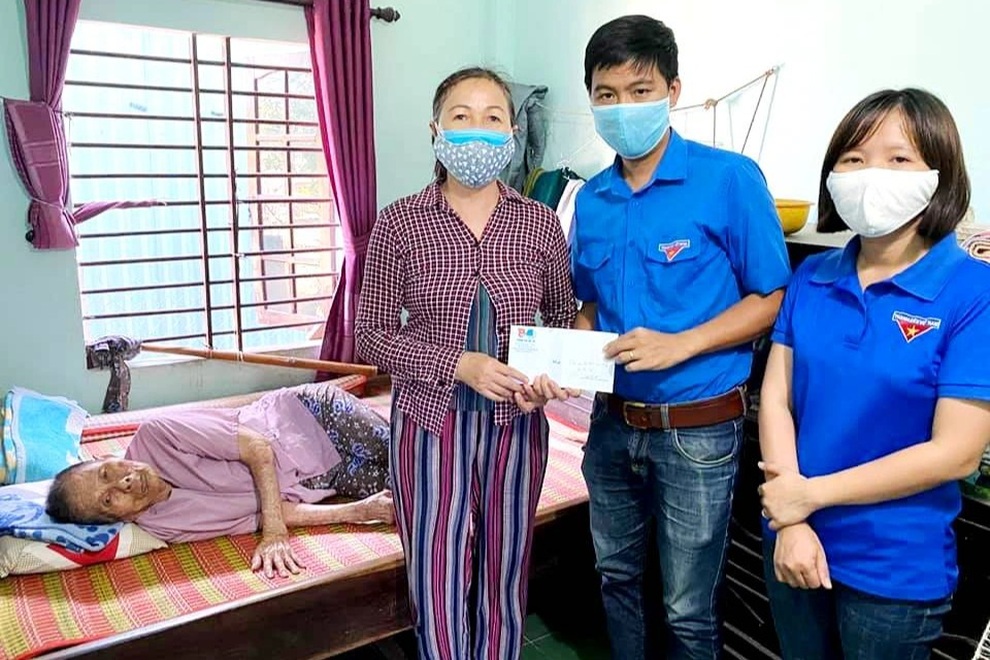 Alo, shipper xanh xin nghe! Hôm nay bà con cần gì, ăn gì ạ? - 5 Alo, shipper xanh xin nghe! Hôm nay bà con cần gì, ăn gì ạ? - 5