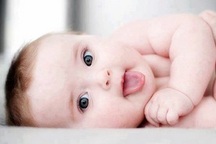 Sinh 7 con gái, cặp vợ chồng đi mua… con trai ở chợ đen