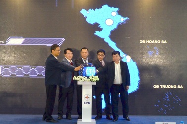 Dịch vụ điện trực tuyến của EVNNPC: Khách hàng hưởng lợi