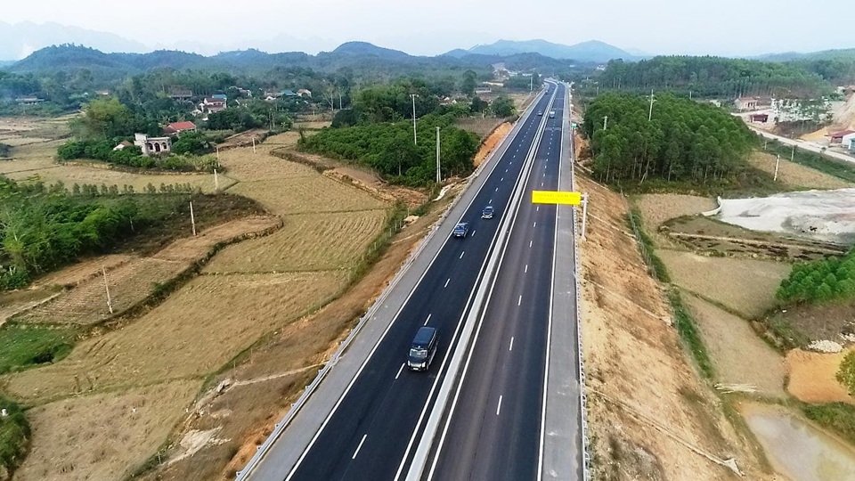 Sắp thu phí cao tốc hơn 12.000 tỷ đồng Bắc Giang - Lạng Sơn - 1 Sắp thu phí cao tốc hơn 12.000 tỷ đồng Bắc Giang - Lạng Sơn - 1