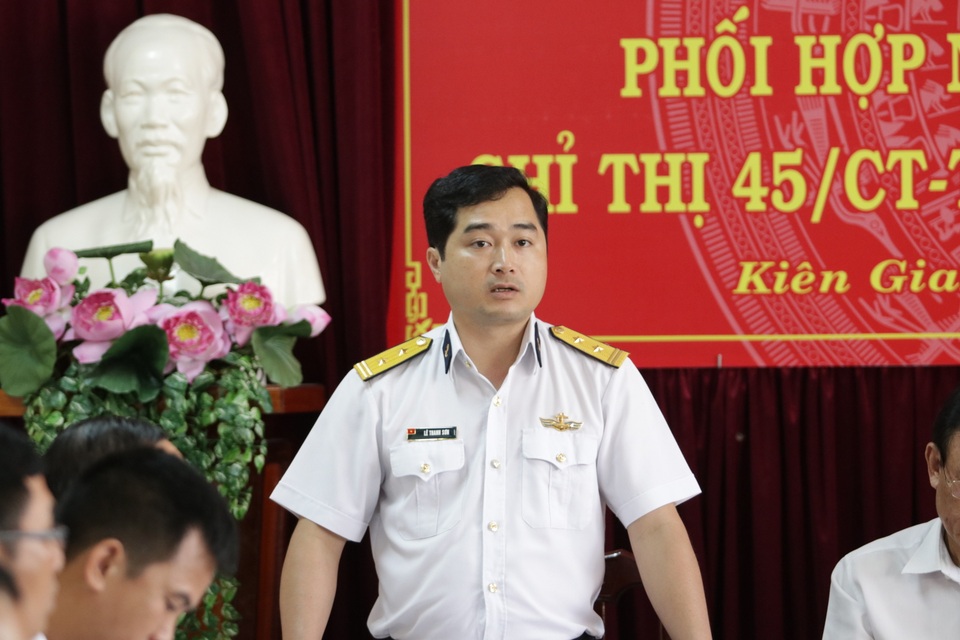 Quyết liệt chống khai thác hải sản trái phép tại vùng biển nước ngoài - 9 Quyết liệt chống khai thác hải sản trái phép tại vùng biển nước ngoài - 9