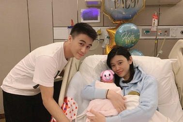 Sinh cháu đích tôn cho tỷ phú Macau, siêu mẫu áo tắm được gia đình chồng tôn vinh