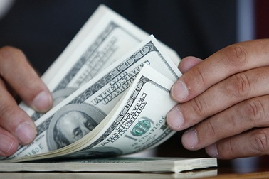 Sếp hào phóng thưởng nhân viên cả triệu đô