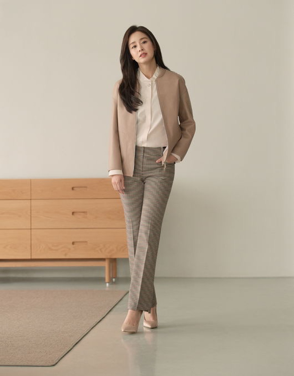 Vẻ đẹp vượt thời gian của mỹ nhân hai con Kim Tae Hee - 10 Vẻ đẹp vượt thời gian của mỹ nhân hai con Kim Tae Hee - 10