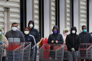 Kinh tế Mỹ có nguy cơ suy thoái sâu trở lại do ca nhiễm Covid-19 tăng sốc