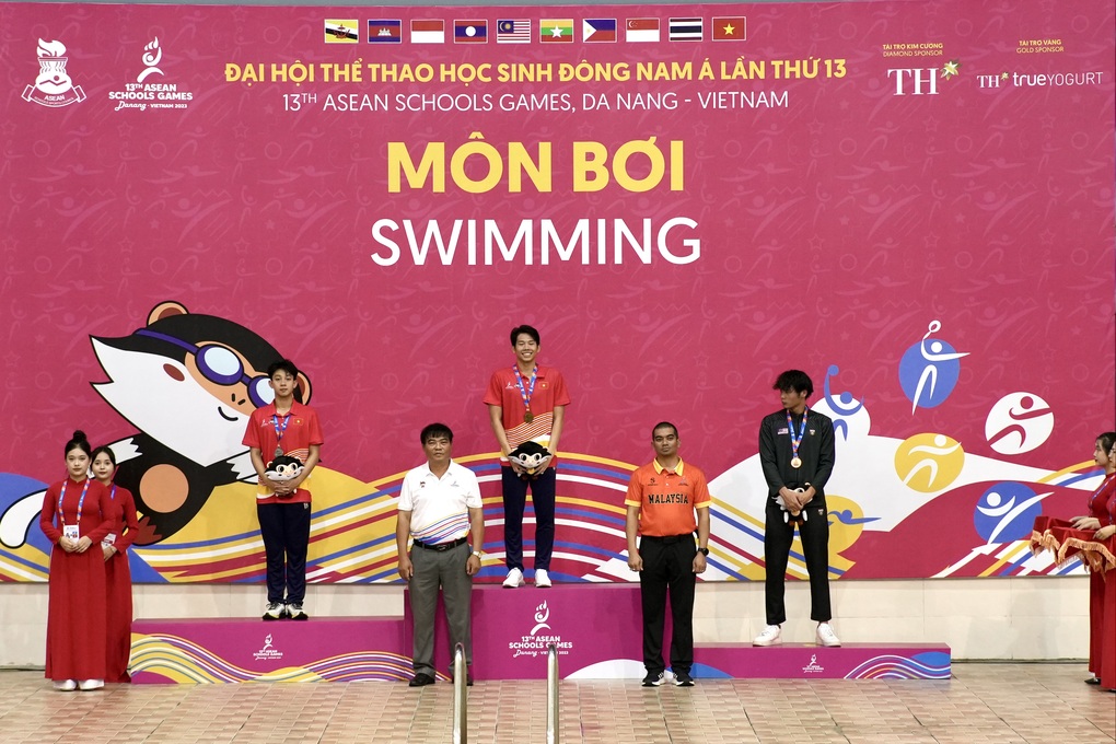 Việt Nam phá 9 kỷ lục tại đại hội thể thao học sinh Đông Nam Á lần thứ 13 - 2 Việt Nam phá 9 kỷ lục tại đại hội thể thao học sinh Đông Nam Á lần thứ 13 - 2