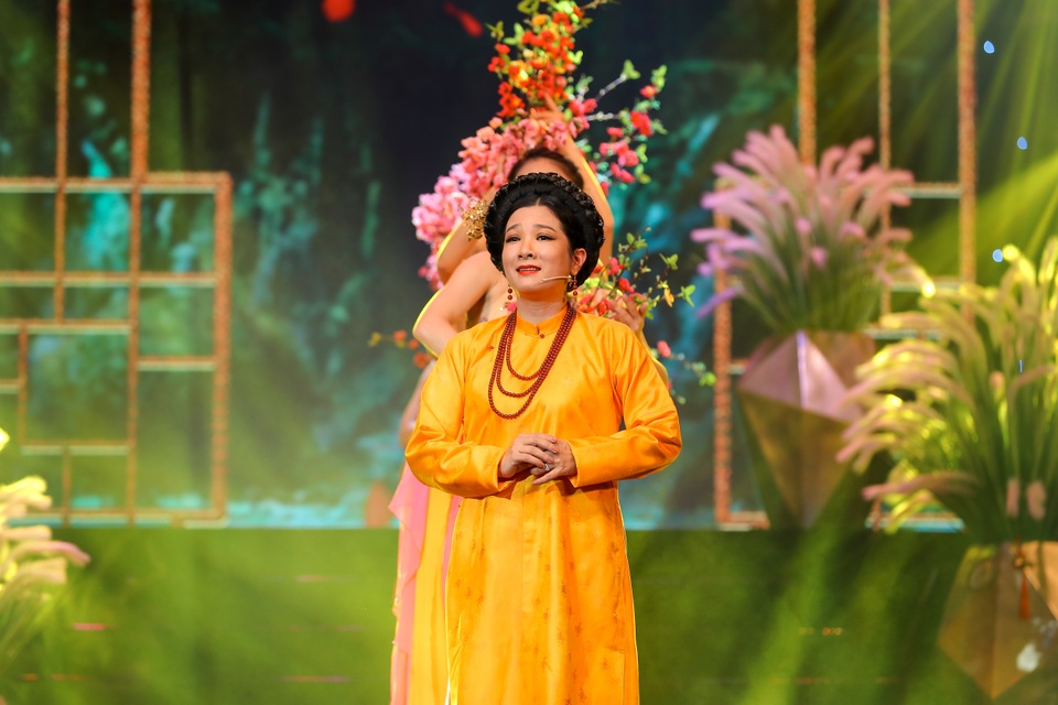 Thanh Thanh Hiền, Vượng râu khiến khán giả khắc khoải nỗi nhớ quê - 5 Thanh Thanh Hiền, Vượng râu khiến khán giả khắc khoải nỗi nhớ quê - 5