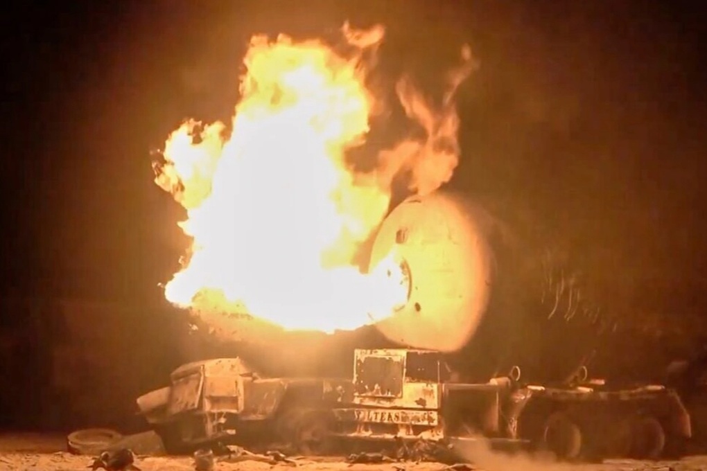 Israel mở chiến dịch không kích Cờ đen chống lại Houthi - 1 Israel mở chiến dịch không kích “Cờ đen” chống lại Houthi