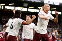 Haaland lập cú đúp, Man City đè bẹp Burnley