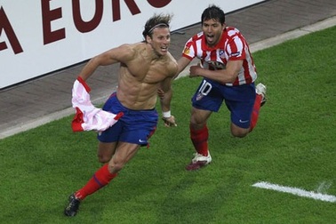 Derby Madrid: Những cuộc đụng độ nảy lửa trên sân