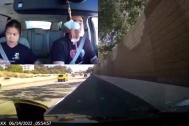 Cặp đôi đang lái xe trên cao tốc suýt gặp họa vì viên đạn lạc