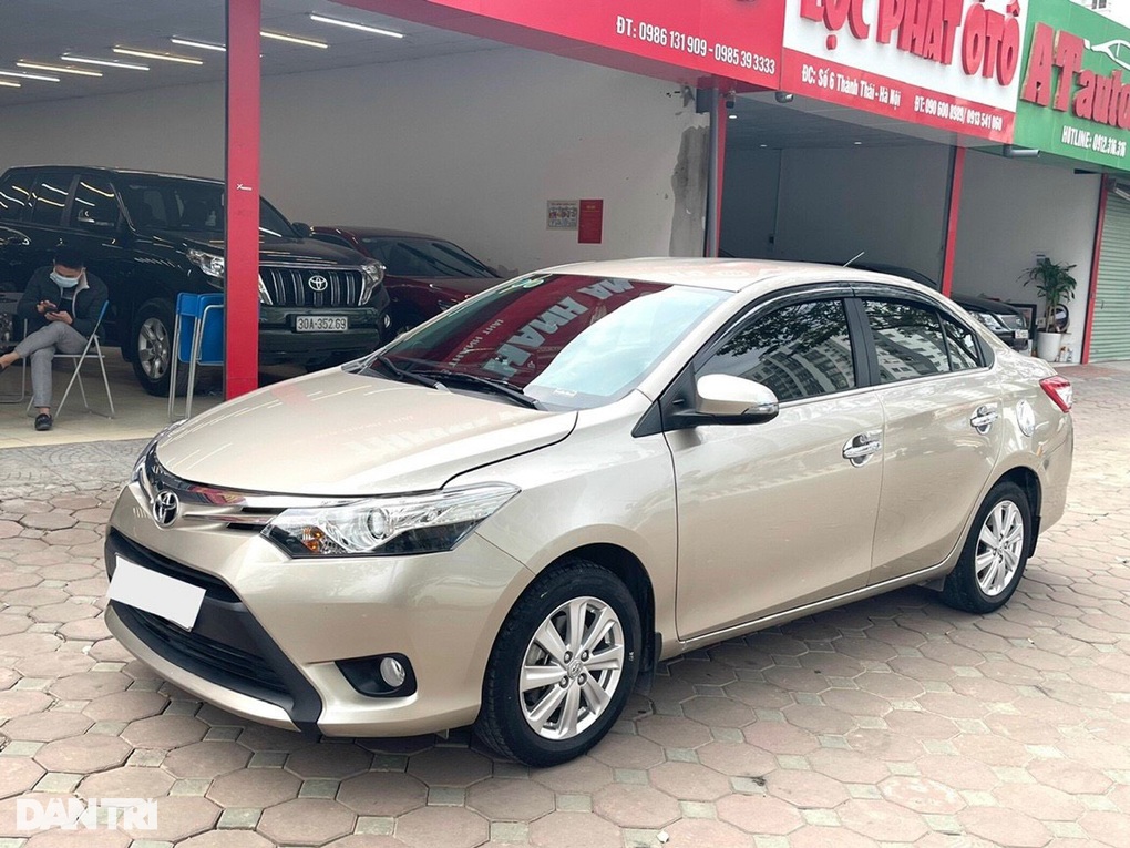 Thị trường ô tô cũ ảm đạm, nhiều cửa hàng trắng sổ trong tháng Ngâu - 1 Thị trường ô tô cũ ảm đạm, nhiều cửa hàng trắng sổ trong tháng Ngâu - 1