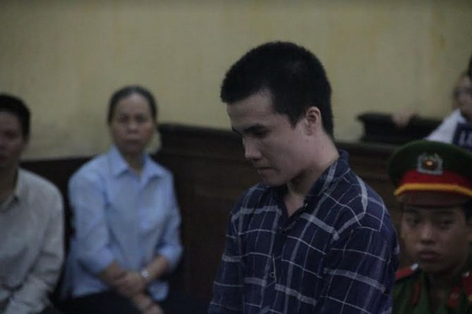 Hai phạm nhân thụ án tội giết người trốn trại - 1 Hai phạm nhân thụ án tội giết người trốn trại - 1