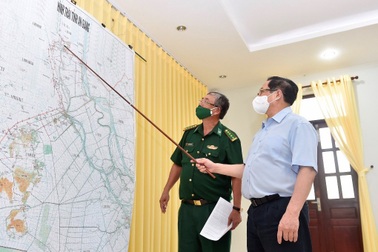 Thủ tướng thị sát công tác phòng chống dịch tuyến biên giới An Giang