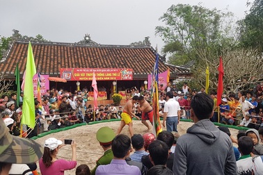 Sôi động hội vật xuân đầu năm rèn sức khỏe