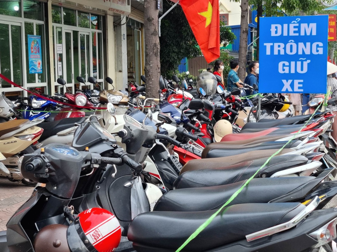 Vạn người đổ về sân Cẩm Phả chờ xem Đội tuyển bóng đá nữ Việt Nam - 7 Vạn người đổ về sân Cẩm Phả chờ xem Đội tuyển bóng đá nữ Việt Nam - 7