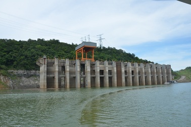 Hồ thủy điện Hòa Bình: Mức nước thấp hơn 10 m so với cùng kỳ, vẫn đảm bảo cấp nước cho hạ du