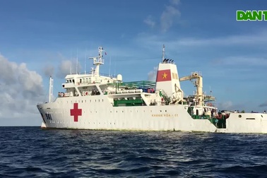 Tàu quân y 561 - Bệnh viện di động hiện đại của Hải quân Việt Nam