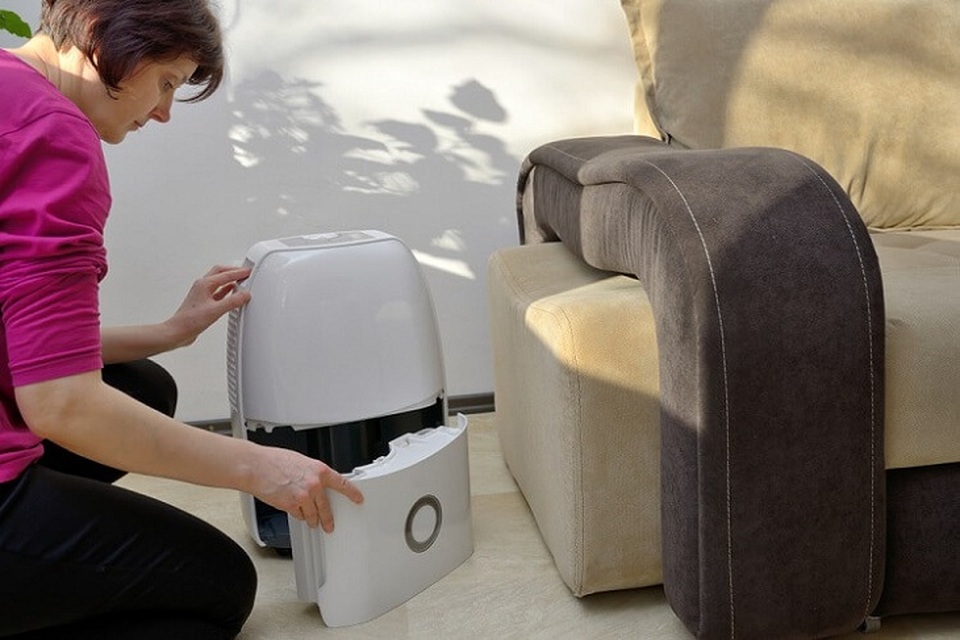 Đối phó thời tiết nồm ẩm: Mua máy hút ẩm, hay chỉ cần lọc không khí là đủ? - 3 Đối phó thời tiết nồm ẩm: Mua máy hút ẩm, hay chỉ cần lọc không khí là đủ? - 3