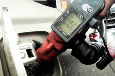 Lộ mặt trên 20 cửa hàng xăng dầu "ăn bẩn"