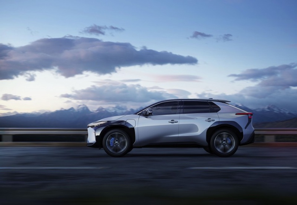 bZ4X Concept khởi đầu một chặng đường mới của Toyota - 16 bZ4X Concept khởi đầu một chặng đường mới của Toyota - 16