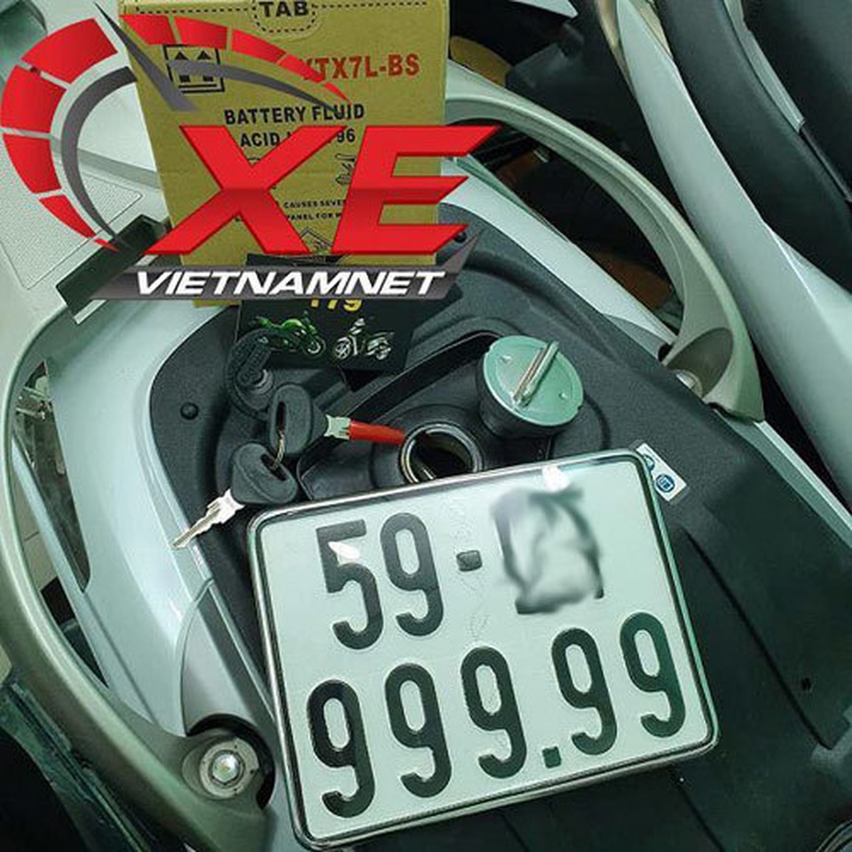 Đẳng cấp dân chơi: Honda SH biển khủng, giá ngang ô tô - 11 Đẳng cấp dân chơi: Honda SH biển khủng, giá ngang ô tô - 11