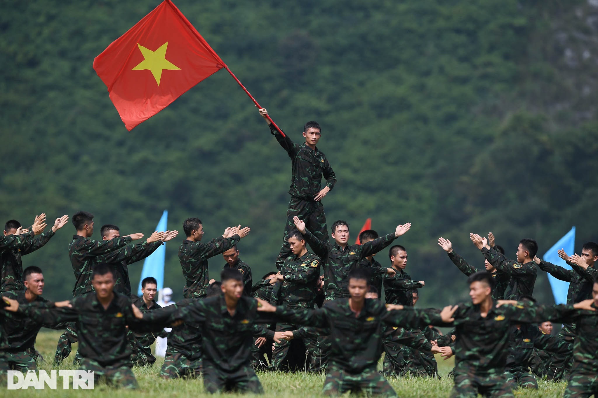 Việt Nam giành Cúp vàng Xạ thủ bắn tỉa Army Games 2021 ở Lễ bế mạc - 13 Việt Nam giành Cúp vàng Xạ thủ bắn tỉa Army Games 2021 ở Lễ bế mạc - 13