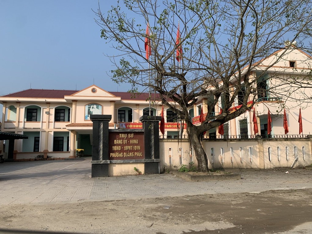 Khởi tố 2 cán bộ phường chiếm đoạt tiền hỗ trợ lũ lụt của người dân - 1 Khởi tố 2 cán bộ phường chiếm đoạt tiền hỗ trợ lũ lụt của người dân - 1