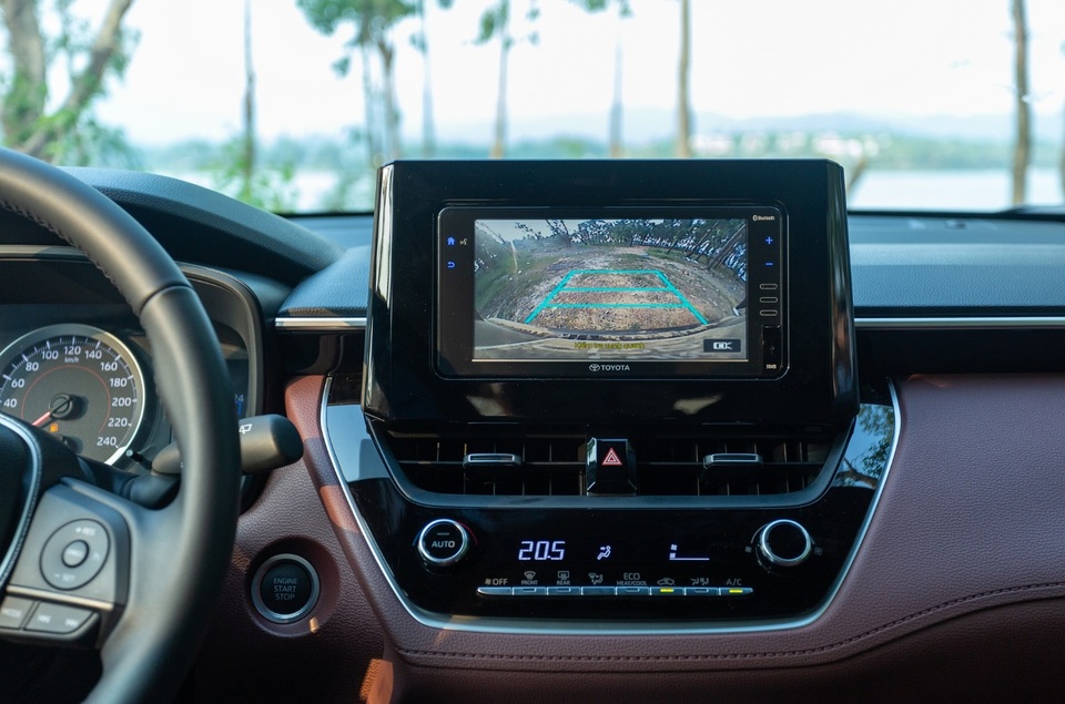 Corolla Cross 1.8G bản tiêu chuẩn được trang bị gì với mức giá 720 triệu? - 3