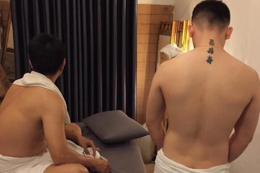 Nam giới bán dâm phổ biến ở TPHCM, "chợ tình đồng tính" công khai họp