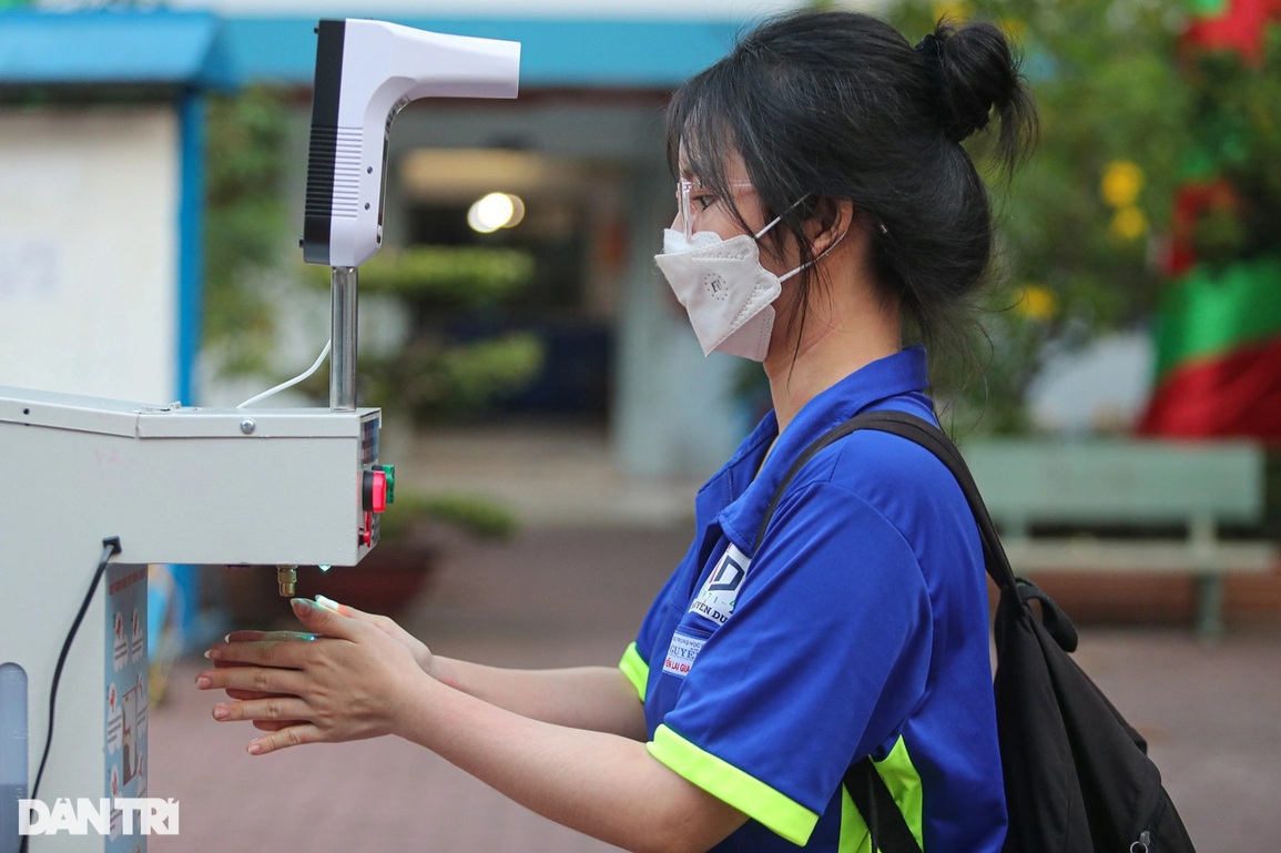 Bí thư TPHCM: Chuẩn bị kịch bản Omicron né được xét nghiệm Covid-19 - 2 Bí thư TPHCM: Chuẩn bị kịch bản Omicron né được xét nghiệm Covid-19 - 2
