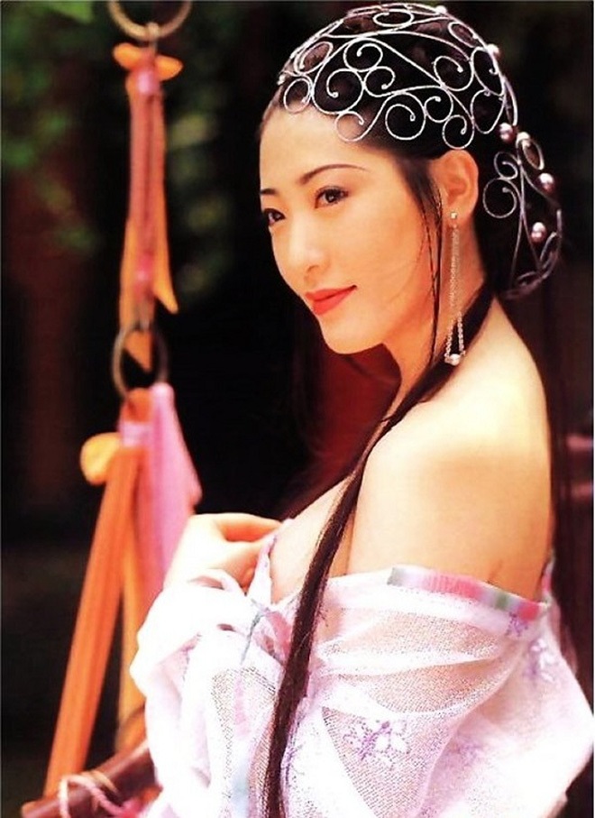 Đời lận đận của siêu vòng một trứ danh đau đớn cắt bỏ tuyến vú - 3 Đời lận đận của siêu vòng một trứ danh đau đớn cắt bỏ tuyến vú - 3