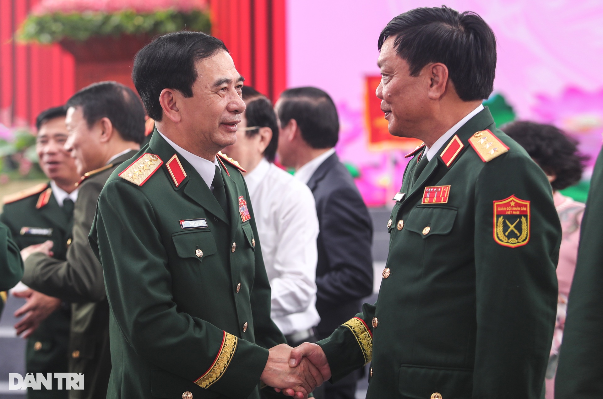 Lực lượng vũ trang TPHCM được phong tặng danh hiệu Anh hùng lần thứ 3 - 11 Lực lượng vũ trang TPHCM được phong tặng danh hiệu Anh hùng lần thứ 3 - 11