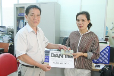 Trao hơn 97 triệu đến người mẹ có các con thơ đếm sự sống từng ngày