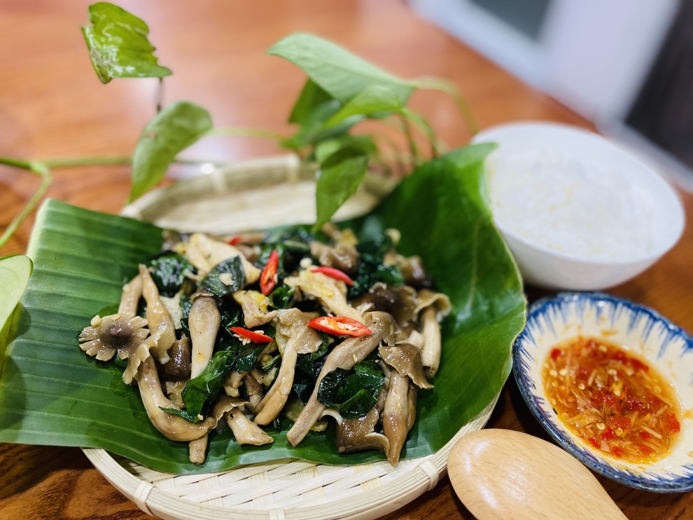 Thực đơn loạt món ngon từ nấm mối, ăn mãi không chán của mẹ đảm Sài Gòn - 9 Thực đơn loạt món ngon từ nấm mối, ăn mãi không chán của mẹ đảm Sài Gòn - 9