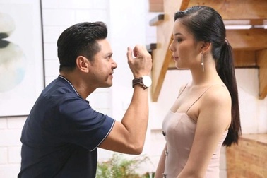 Một vật thể lạ trong tủ rơi ra, tôi lập tức đòi bạn gái 100 triệu đồng