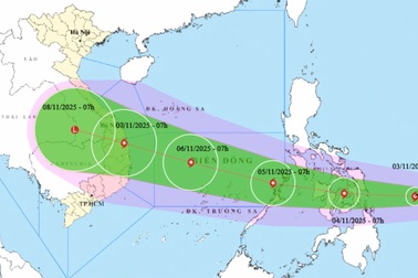 Bão Kalmaegi có thể mạnh cấp 14 sau khi vào Biển Đông
