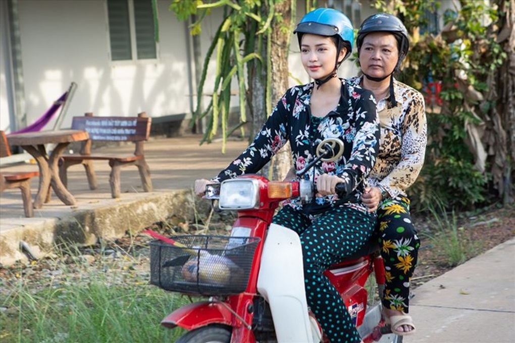 Chuyện xúc động Hoa hậu Ngọc Châu và mẹ: Chiếc áo vía và lời hứa dang dở - 4 Chuyện xúc động Hoa hậu Ngọc Châu và mẹ: Chiếc áo vía và lời hứa dang dở - 4