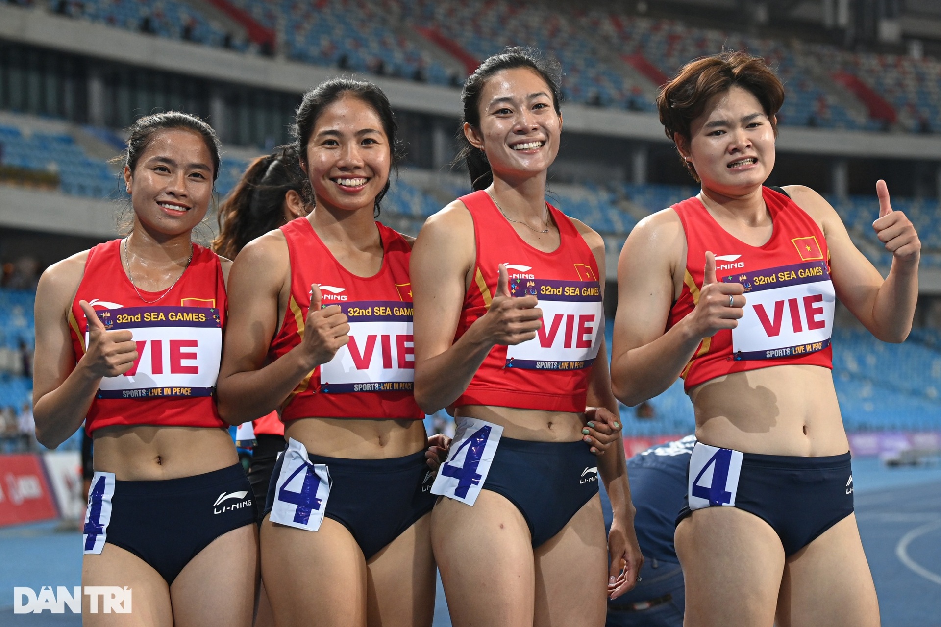 Khoảnh khắc hoa khôi điền kinh bật khóc trong lần đầu giành HCV SEA Games - 11 Khoảnh khắc hoa khôi điền kinh bật khóc trong lần đầu giành HCV SEA Games - 11