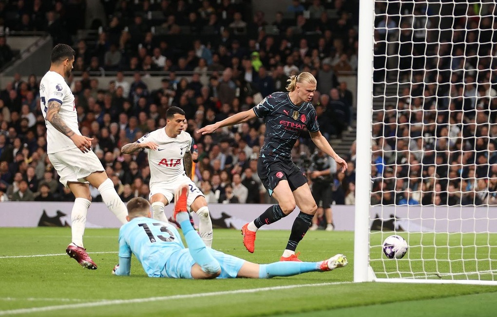 Haaland tỏa sáng trước Tottenham, Man City rộng cửa vô địch Premier League - 2