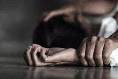 Nghi vấn nhóm nam sinh lớp 8 xâm hại nữ sinh lớp 6 tại nhà vệ sinh