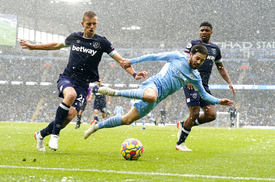 Lịch thi đấu bóng đá cuối tuần: Man City giúp Man Utd dự Cúp châu Âu? - 1 Lịch thi đấu bóng đá cuối tuần: Man City giúp Man Utd dự Cúp châu Âu? - 1